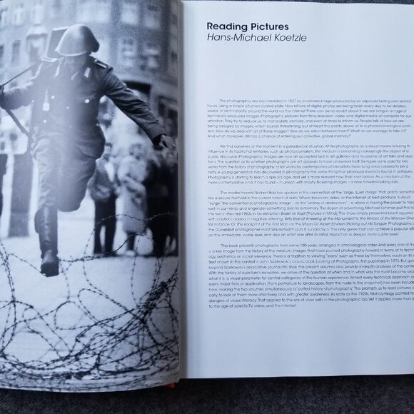 Taschen 50 Photo Icons The Story Behind the Pictures Hans-Michael Koetzle 2011 - Picture 7 of 16